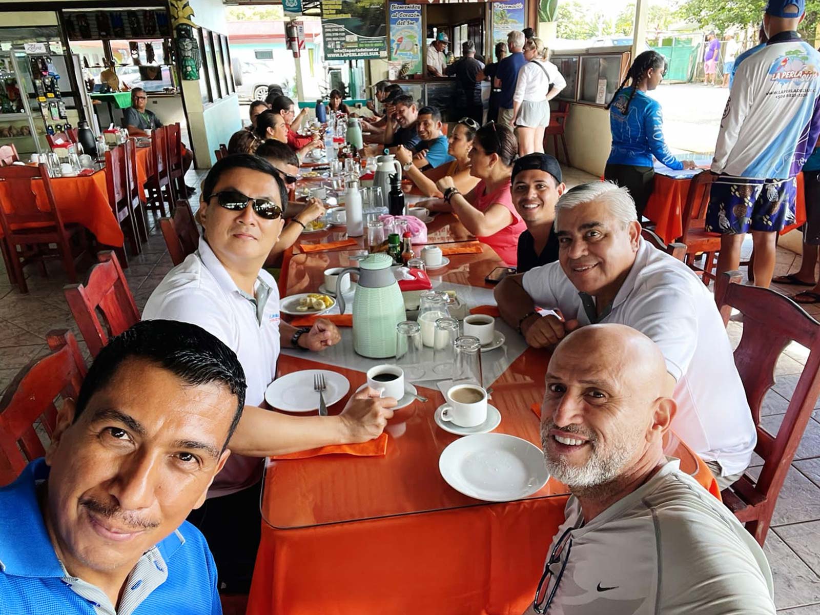Quetzales y Ballenas, Convenio entre Destinos, Osa y Coto Brus